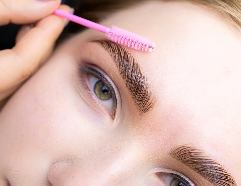 Diseño de cejas Diseño de cejas